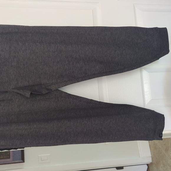 NWT Barefoot Dreams Malibu Collection Butterchic Knit Jogger (XL) - Picture 3 of 8